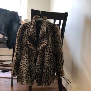 Faux fur leopard coat!